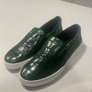 Michael Kors womens green crocodile sneakers size 5.5